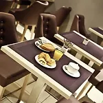 Opera Hotel 3*