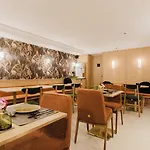 Hotel Opera