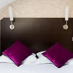 Opera Hotel 3*